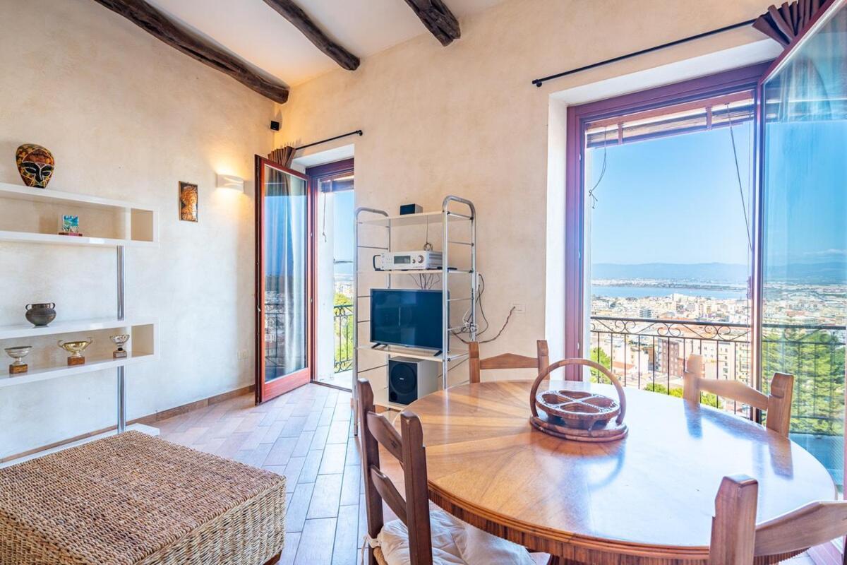 Martini, Panoramic View, Castello