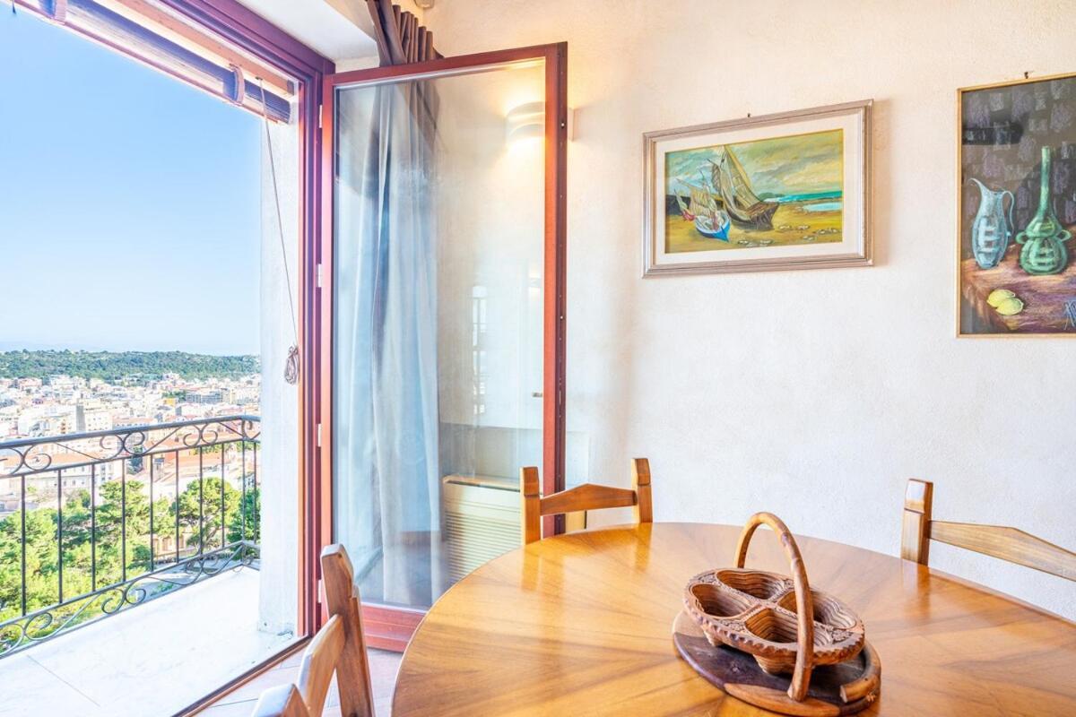Martini, Panoramic View, Castello Apartamento *
