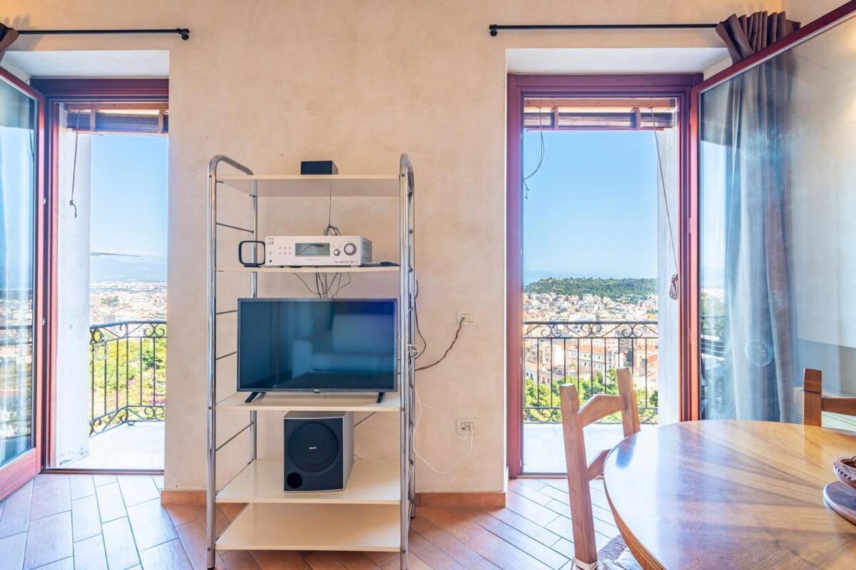 Martini, Panoramic View, Castello Apartamento Cagliari